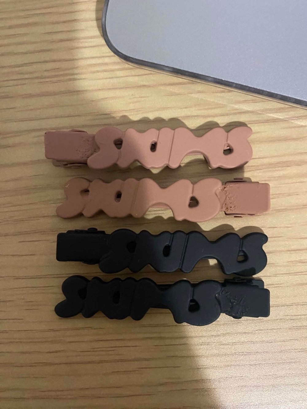 Skims Hair Clips